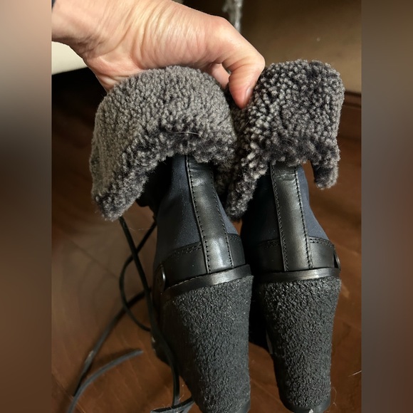 Tory Burch snow boots size 6 - Picture 3 of 6